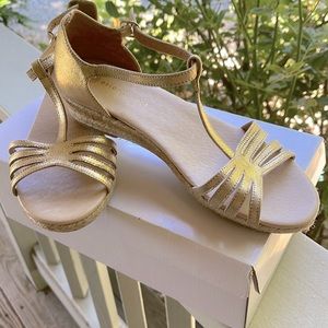 Ericmichael Gold sandals